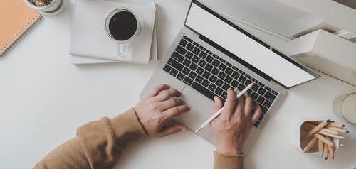 如何調用短信接口api?